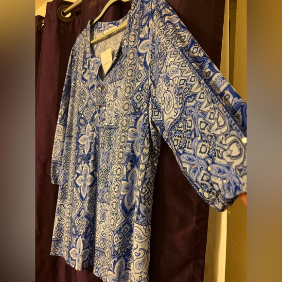 Patterned Blouse - Picture 2 of 6